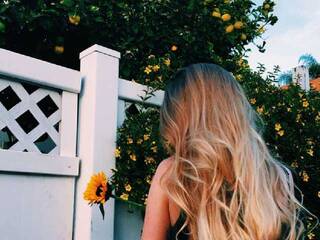 에로틱 한 영상 채팅 lizzy-bee