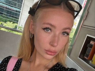 에로틱 한 영상 채팅 lizzyMeoww