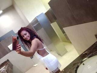 에로틱 한 영상 채팅 LizzyPalmer