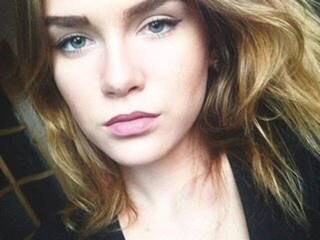 에로틱 한 영상 채팅 LLilyy