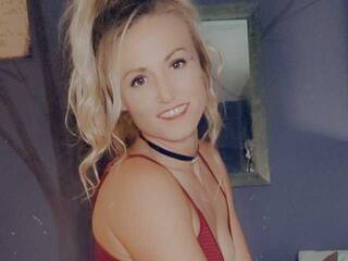 에로틱 한 영상 채팅 Lola-desire