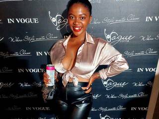 에로틱 한 영상 채팅 LootLove696