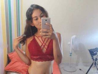 에로틱 한 영상 채팅 LORENESWEET