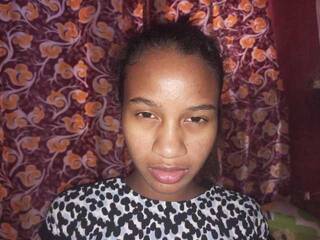 에로틱 한 영상 채팅 Louane-1