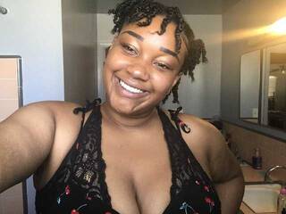 에로틱 한 영상 채팅 Lovebug24