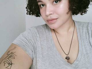 에로틱 한 영상 채팅 Lucia-Stone71