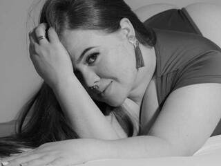 에로틱 한 영상 채팅 luciana-willians