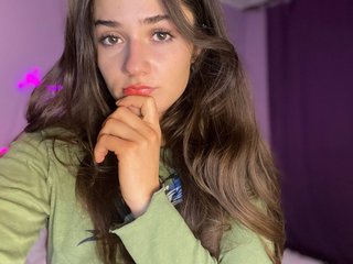 에로틱 한 영상 채팅 Lucie537