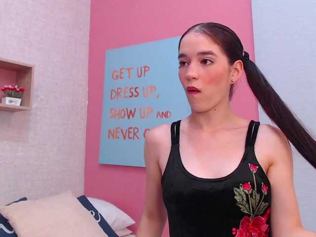 방송 스크린 샷 LuciIanaRose