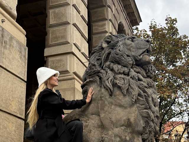 프로필 사진 LucyRouse