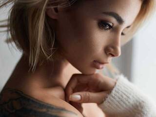 에로틱 한 영상 채팅 lucymorrison