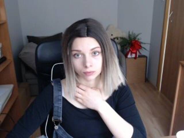 방송 스크린 샷 LucySmith