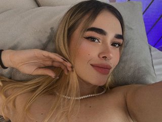 에로틱 한 영상 채팅 LucyVega