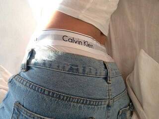 에로틱 한 영상 채팅 LuisaGold