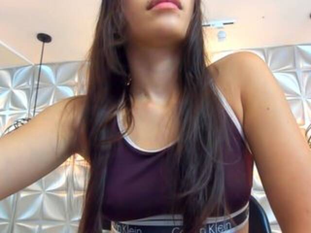 방송 스크린 샷 LuisaTrujillo