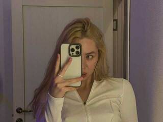 에로틱 한 영상 채팅 Lulu-Mariette