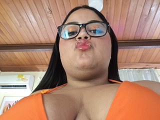 에로틱 한 영상 채팅 LunaBlazze