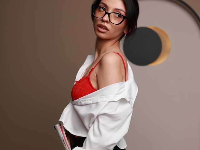 프로필 사진 LunaraAdams