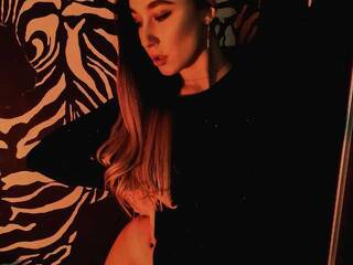 에로틱 한 영상 채팅 LuxxurydiamonD