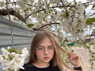 에로틱 한 영상 채팅 maddykit
