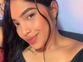 에로틱 한 영상 채팅 madelynefox