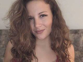 에로틱 한 영상 채팅 MadisonCarter