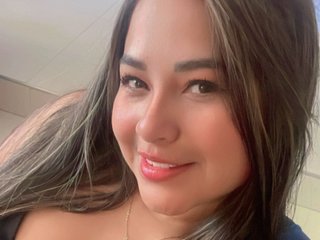 에로틱 한 영상 채팅 MadisonGomez