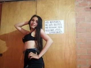 에로틱 한 영상 채팅 maggi-simpson