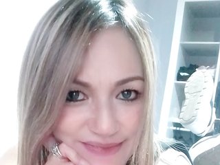 에로틱 한 영상 채팅 MaitheMilf