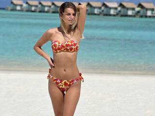 에로틱 한 영상 채팅 MajaTheBee