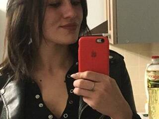 에로틱 한 영상 채팅 Malina77729