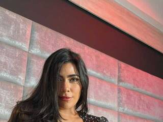 에로틱 한 영상 채팅 Manissha