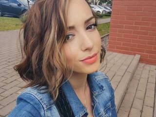 에로틱 한 영상 채팅 MarcellaaOne