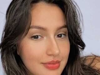 에로틱 한 영상 채팅 Marce-Queen