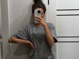 에로틱 한 영상 채팅 Margo691