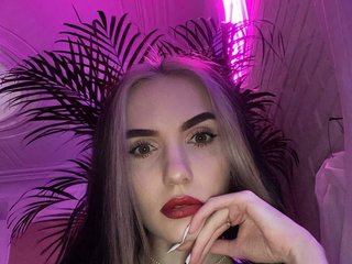 에로틱 한 영상 채팅 Maria-shy-li