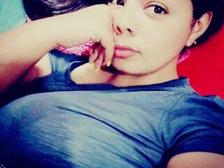 에로틱 한 영상 채팅 MarieMoore