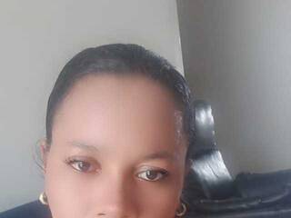 에로틱 한 영상 채팅 Mariposa338367