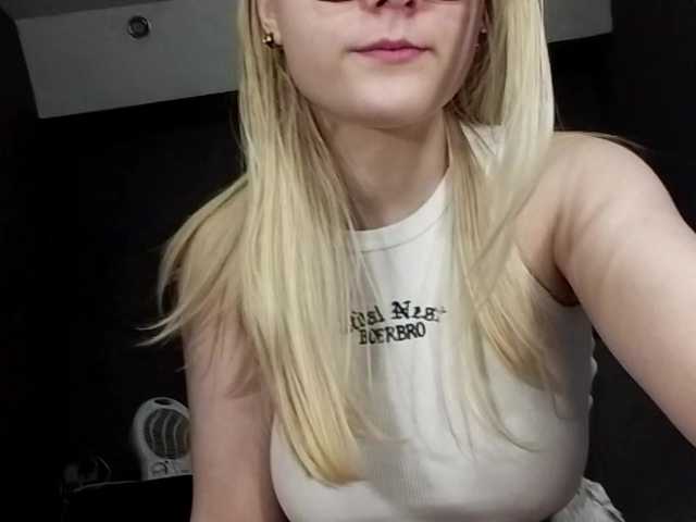 방송 스크린 샷 MariselaFlasher