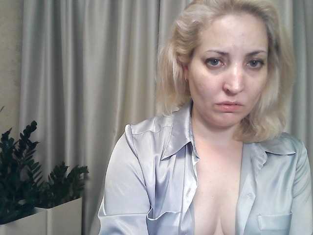 사진 mariska-kiska look at camera 25, show nipple 20, show breast 40, open pussy 50, open ass 70, undress and show my holes 100 tokens