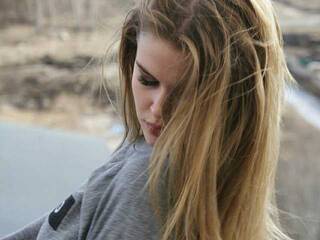 에로틱 한 영상 채팅 Mary-Mi