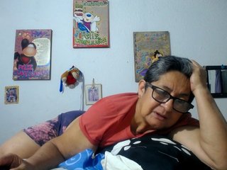 에로틱 한 영상 채팅 maturehornykinky