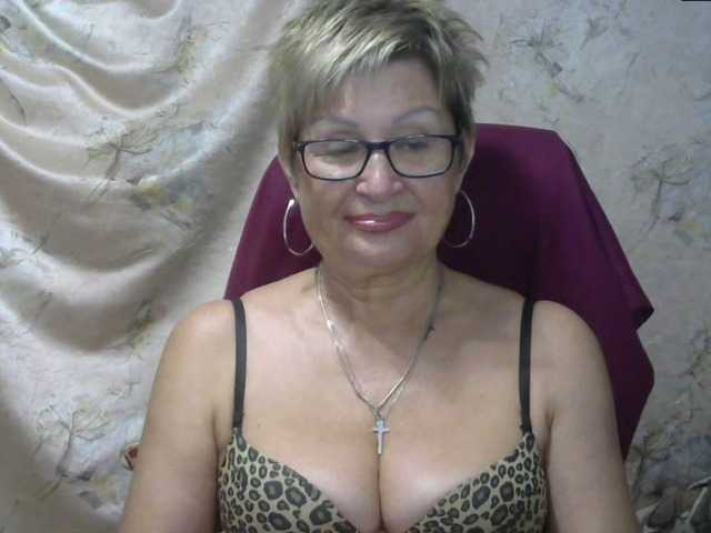 사진 MatureLissa Who wants to see mature pussy ? pls for @total English and German