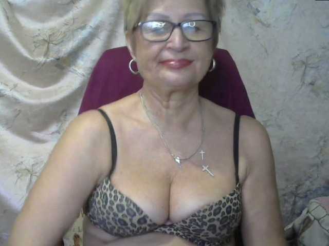 사진 MatureLissa Who wants to see mature pussy ? pls for @total English and German