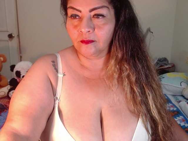 사진 Maturextgreat #bbw #bigbelly #bigboobs #bigass #grandma #milf #gilf #latina @total 600 @sofar 600 @remain 0