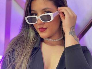 에로틱 한 영상 채팅 Maya-Foxx1