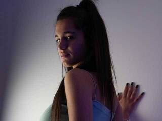 에로틱 한 영상 채팅 Maya-Louis