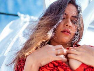 에로틱 한 영상 채팅 MayaAmaru