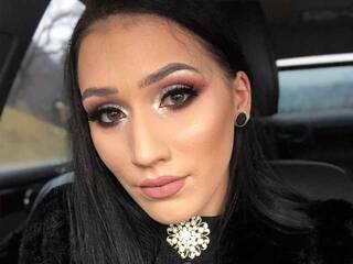 에로틱 한 영상 채팅 Meghan-Riley