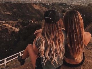 에로틱 한 영상 채팅 MelanieAndDonna